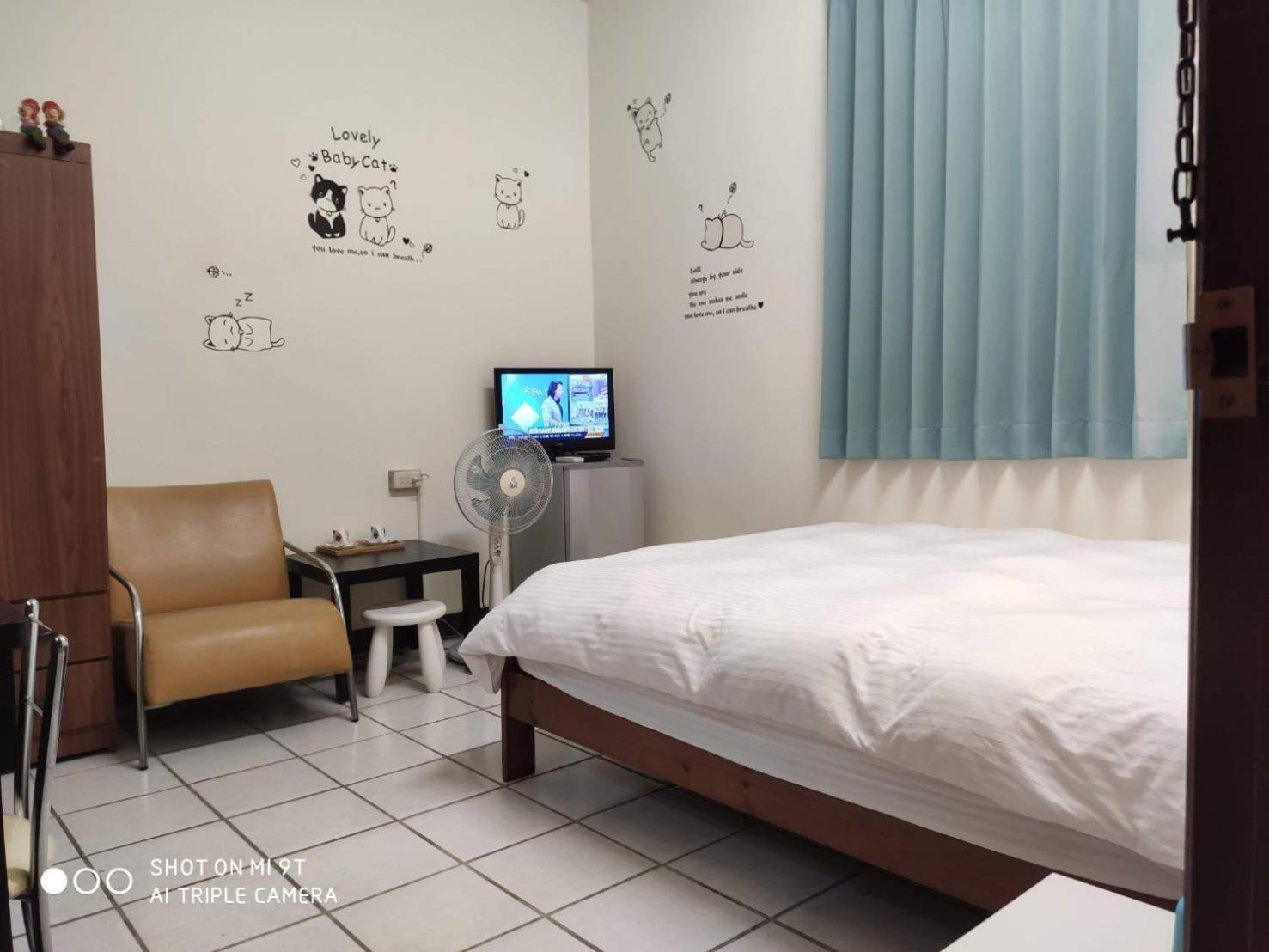 Papa Bear'S Guesthouse Тайчжун Номер фото