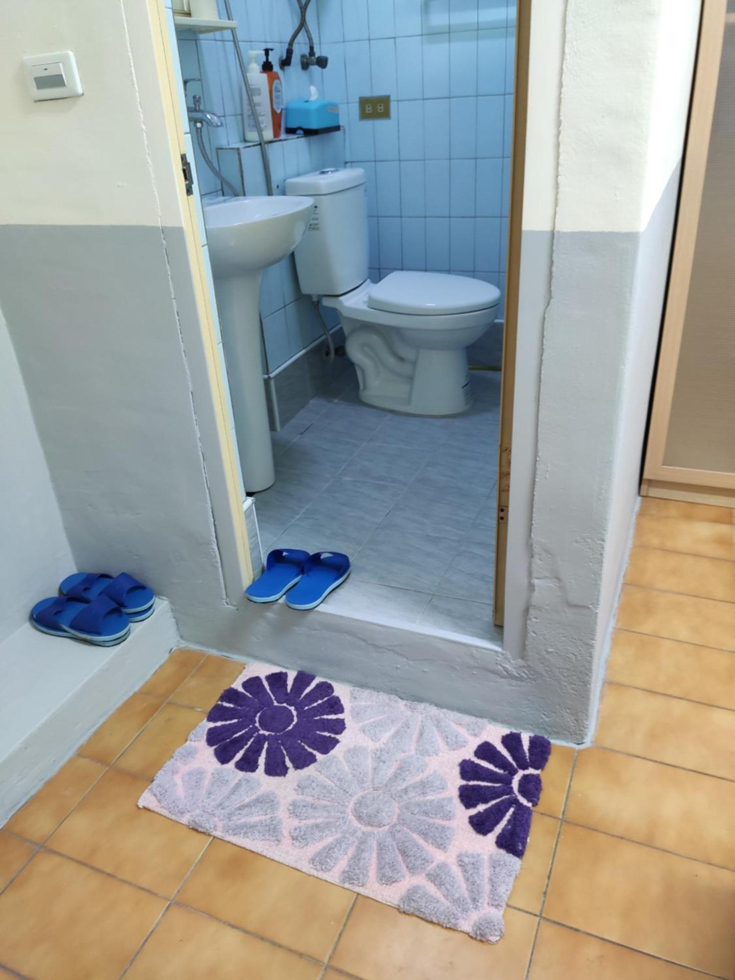 Papa Bear'S Guesthouse Тайчжун Номер фото