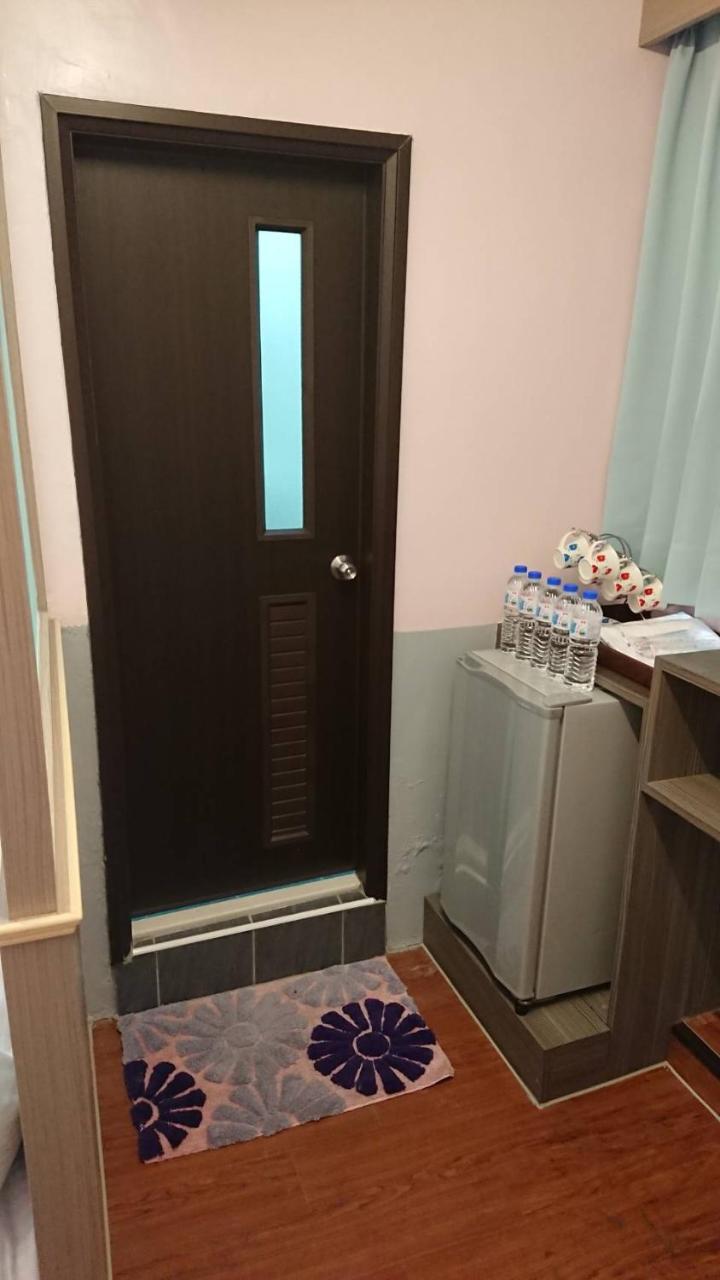 Papa Bear'S Guesthouse Тайчжун Экстерьер фото